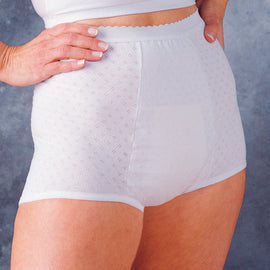 Healthdri Ladies Cotton Panties  Size 6 Heavy Duty.